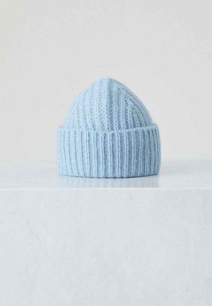 Knitted hat - Cappello - CLOSED
