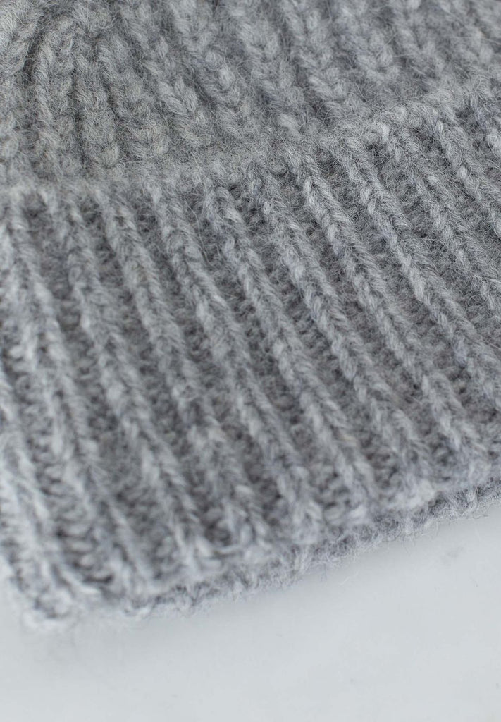 Knitted hat - Cappello - CLOSED